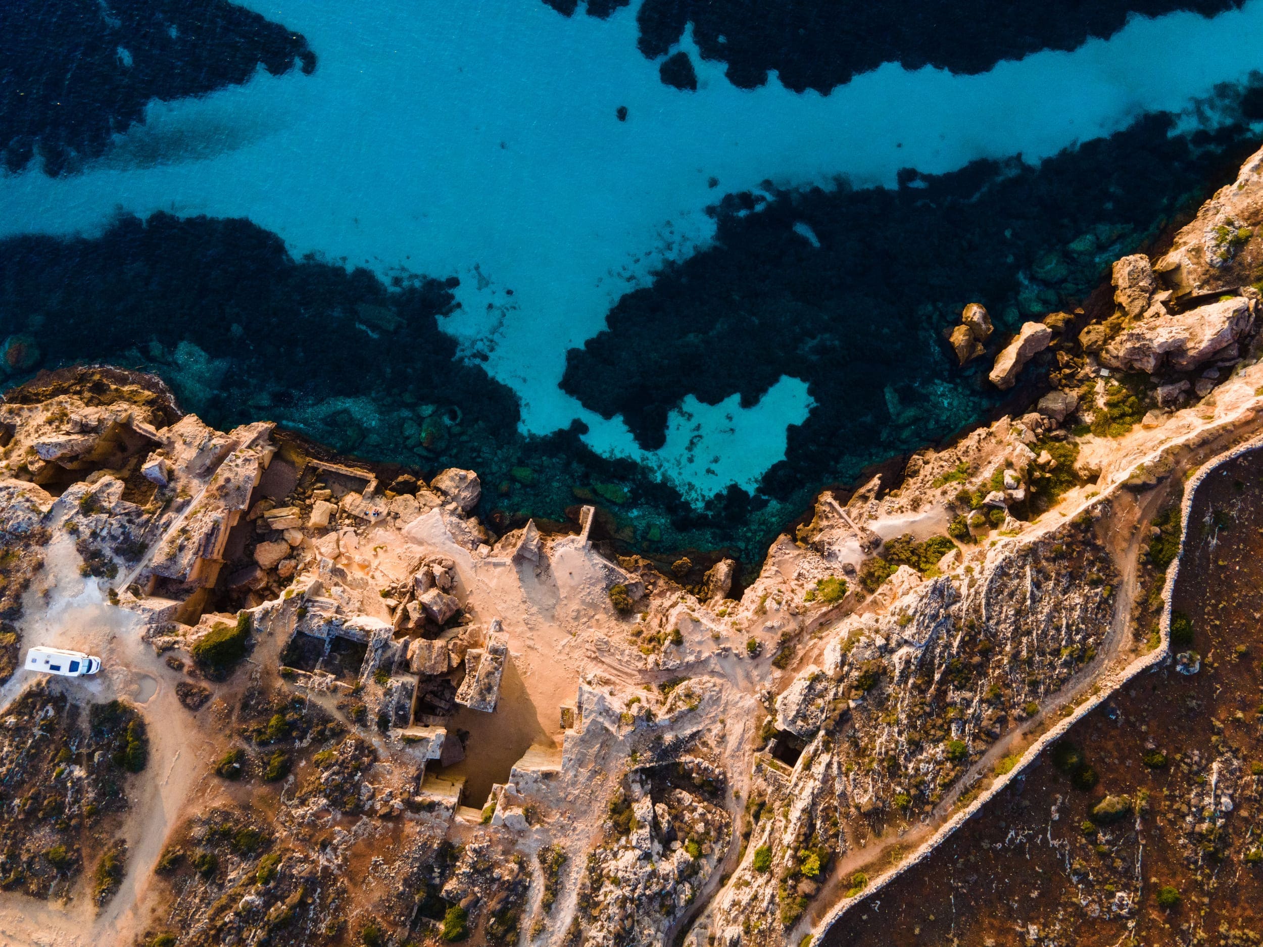 Cala del Bue Marino: il gioiello di tufo di Favignana